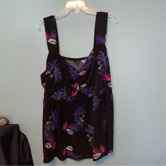 torrid Tops - Torrid Black Bouquet Jersey Knit Tank in Dark Floral Size 5X